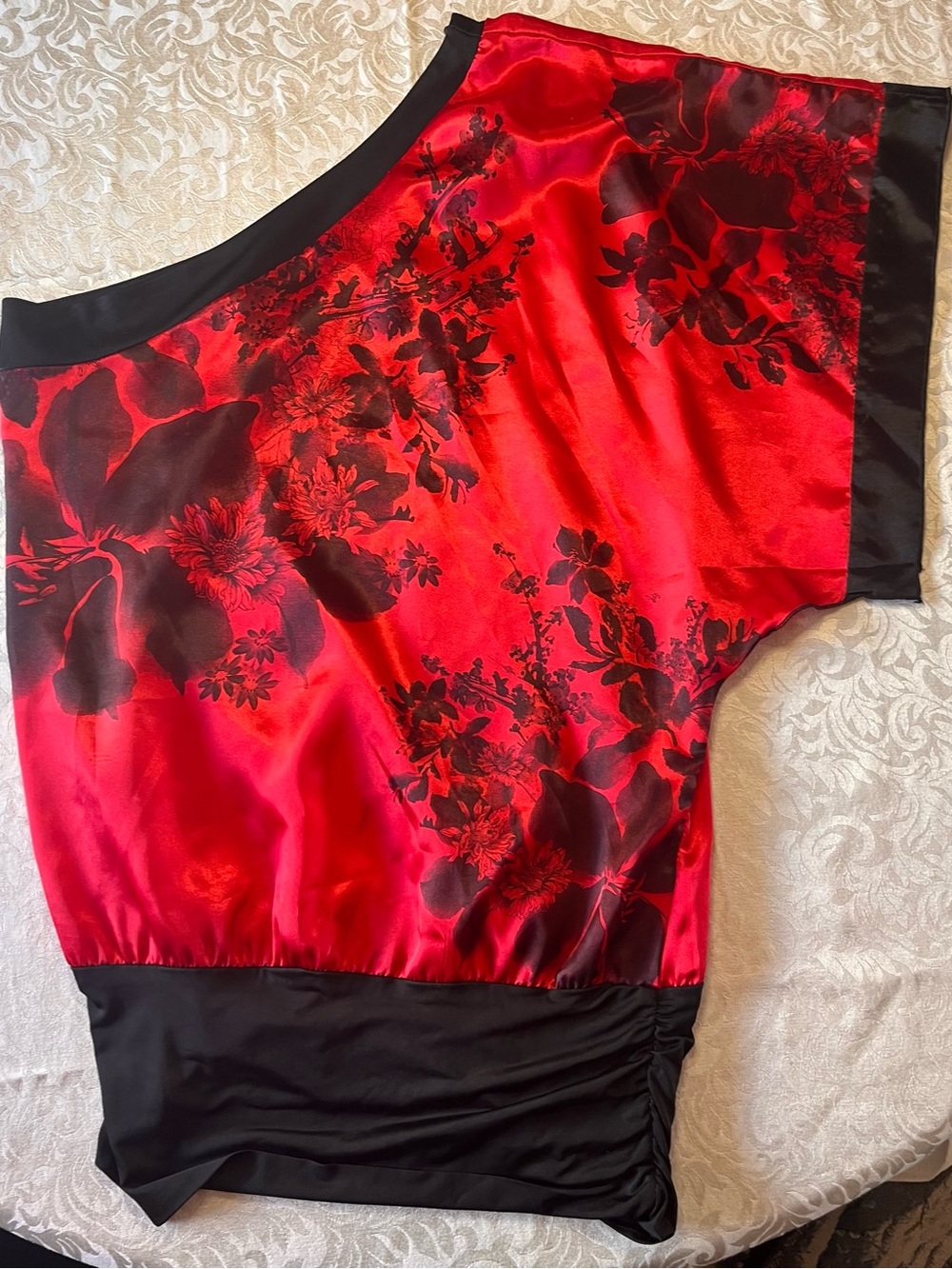 Studio Y Red Satin Floral Dolman Blouse with Black Trim